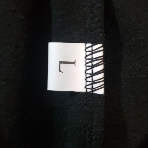 Woman pleather jogger style pants - Picture 8 of 9